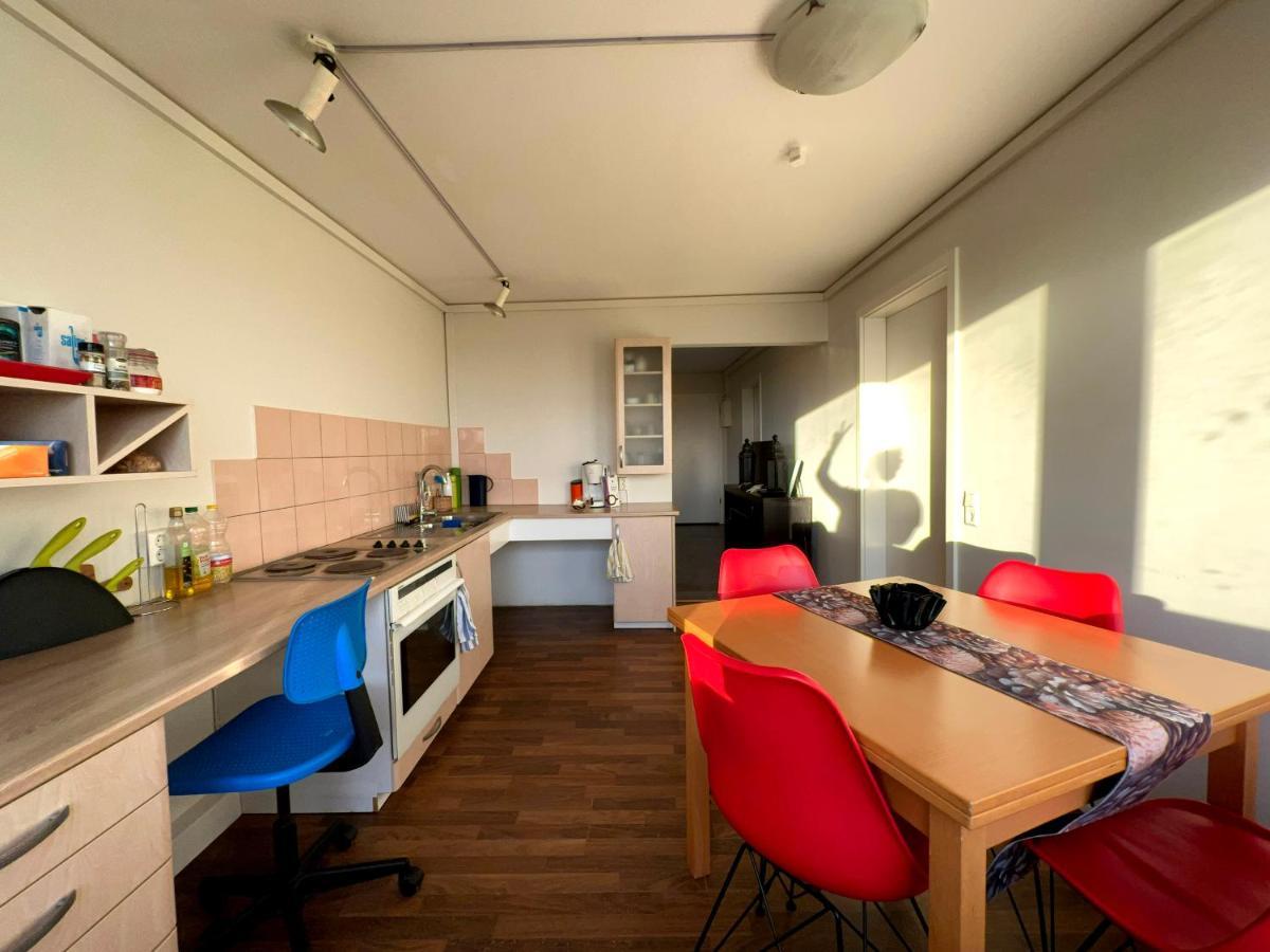 Bakland ad Lágafelli Apartment Butharholshverfi Bagian luar foto