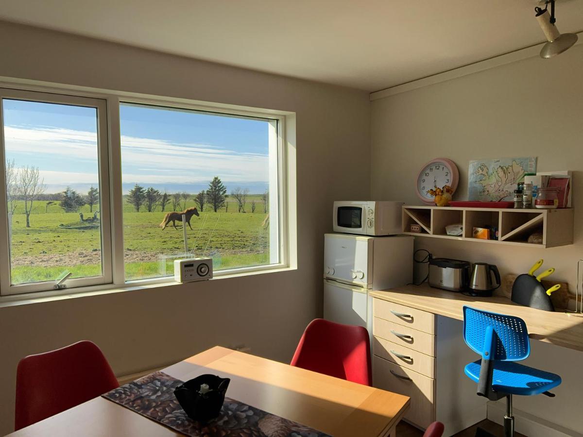Bakland ad Lágafelli Apartment Butharholshverfi Bagian luar foto
