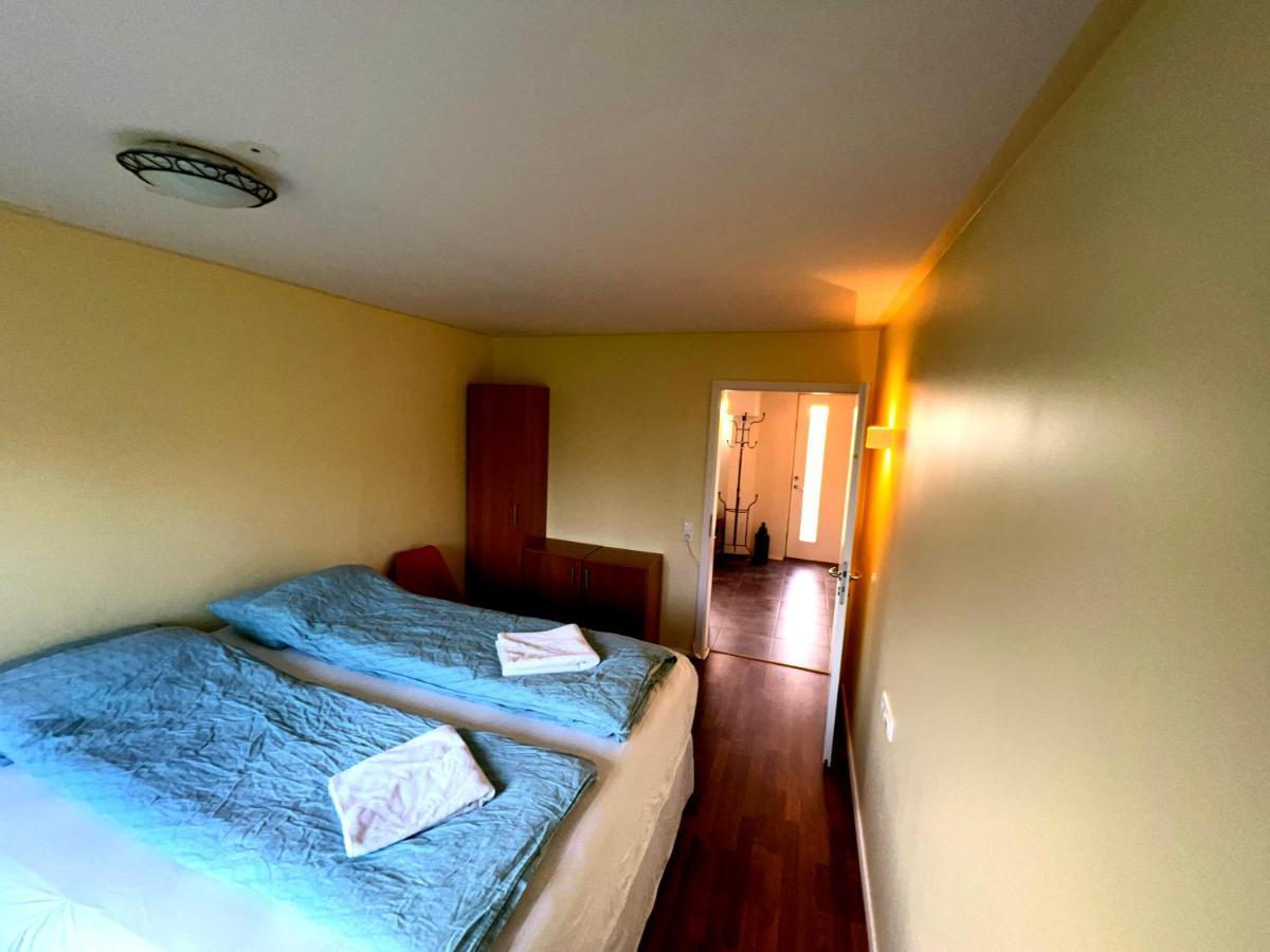 Bakland ad Lágafelli Apartment Butharholshverfi Bagian luar foto