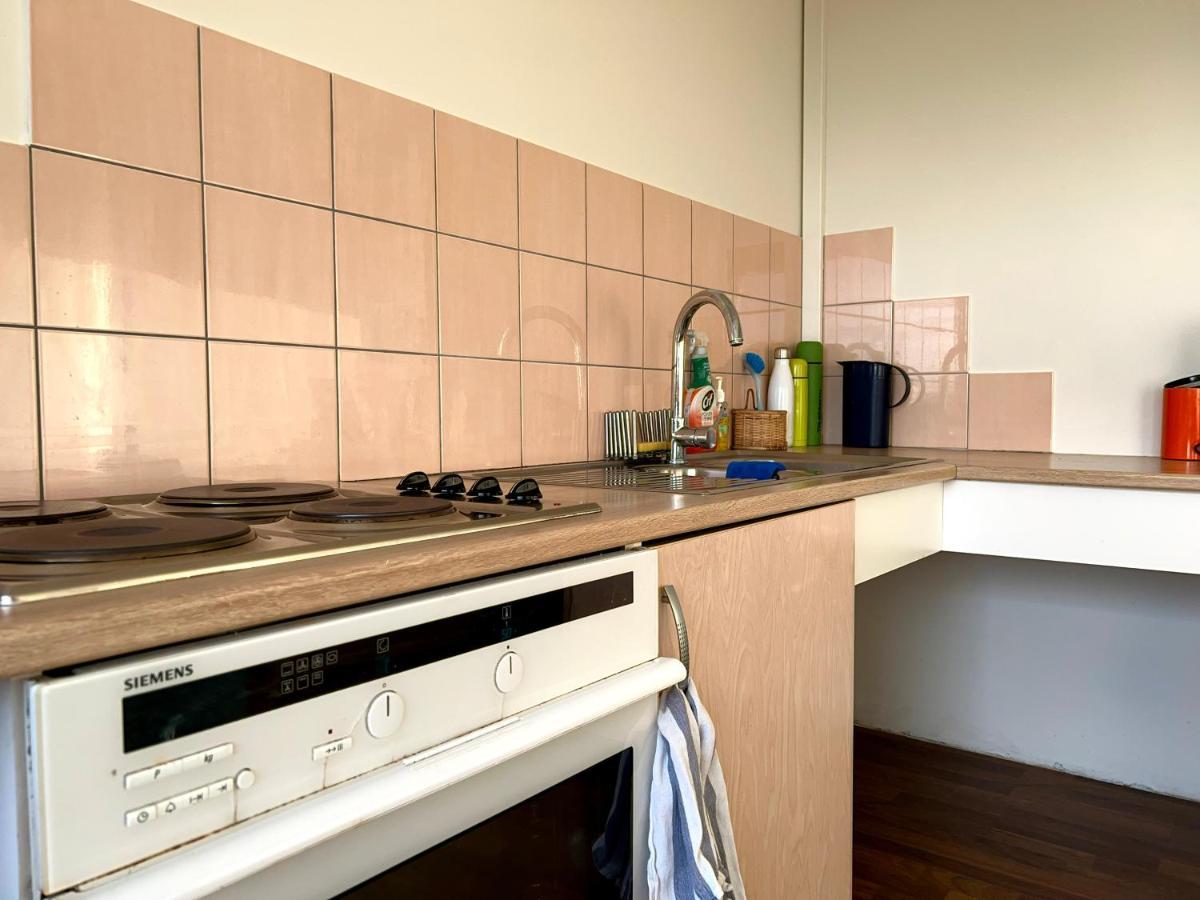Bakland ad Lágafelli Apartment Butharholshverfi Bagian luar foto
