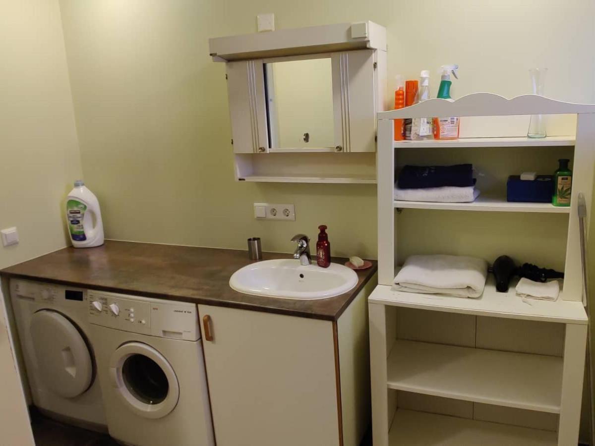 Bakland ad Lágafelli Apartment Butharholshverfi Bagian luar foto